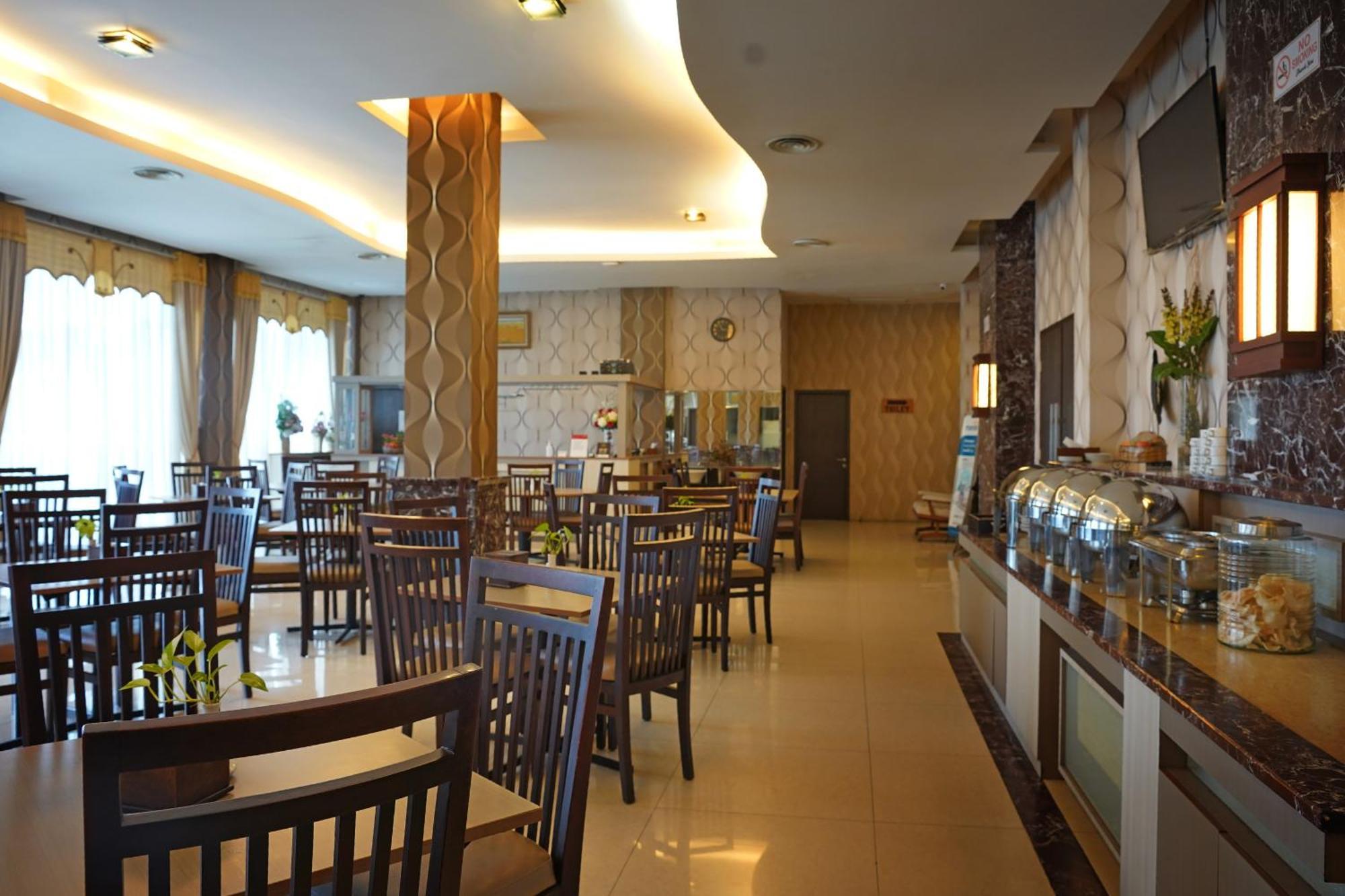 Arinas Hotel บันดาร์ ลัมปุง ภายนอก รูปภาพ